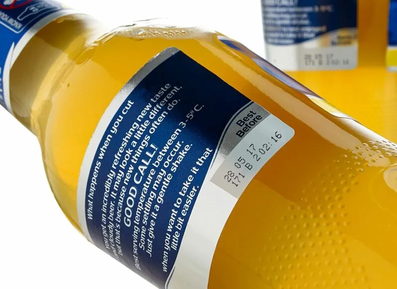 Печать и нанесение кода на этикетки для бутылок